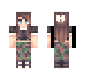 Those pants tho - Female Minecraft Skins - image 2